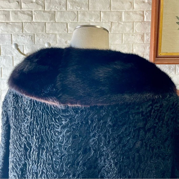 Vintage 1960s Persian Lamb Cropped Coat with Mink Collar - Picture 13 of 15